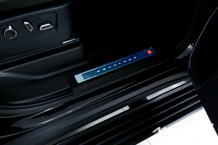 Used-2026-Cadillac-Escalade-V