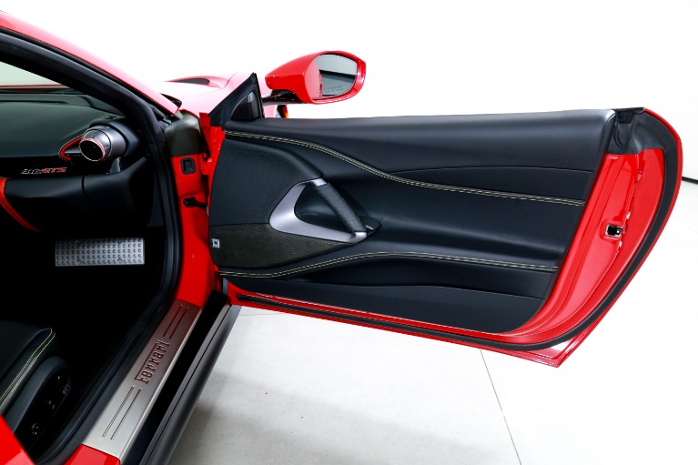 Used-2021-Ferrari-812-GTS
