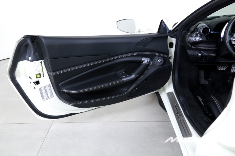 Used-2022-Ferrari-F8-Spider