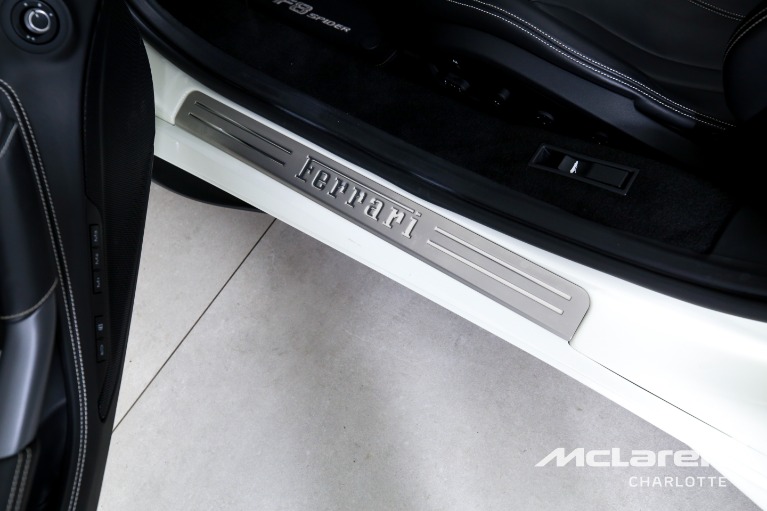 Used-2022-Ferrari-F8-Spider