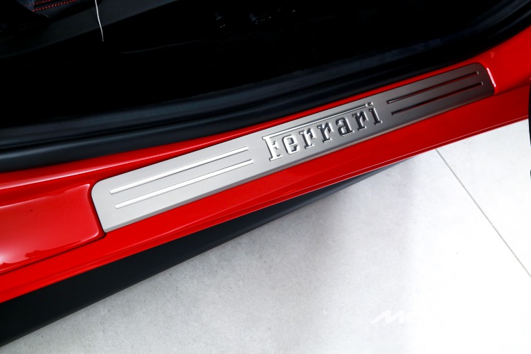 Used-2019-Ferrari-488-Spider