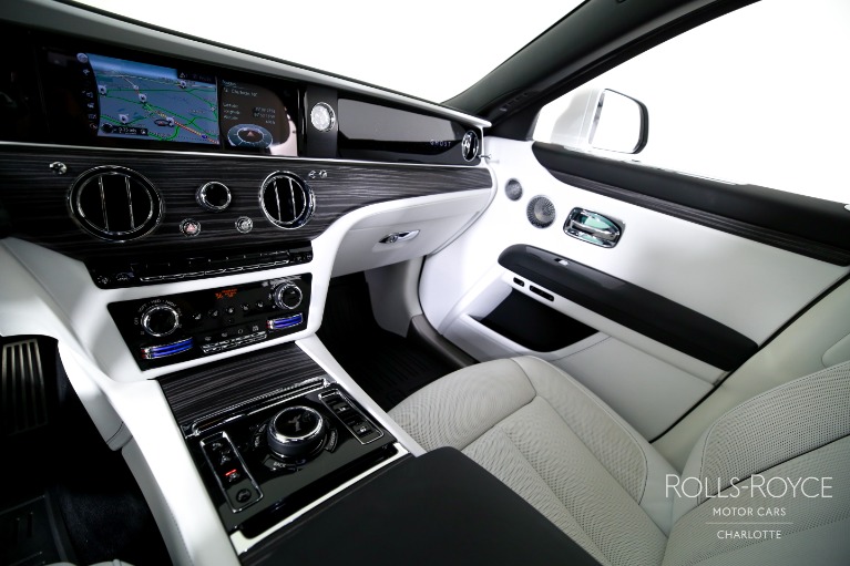 Used-2021-Rolls-Royce-Ghost