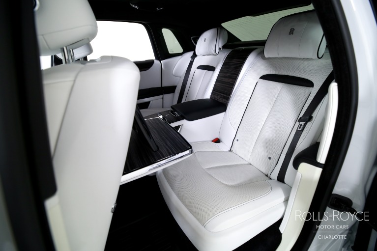 Used-2021-Rolls-Royce-Ghost