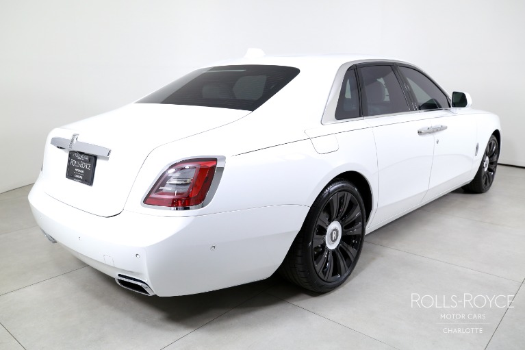 Used-2021-Rolls-Royce-Ghost