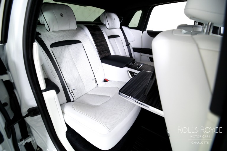 Used-2021-Rolls-Royce-Ghost