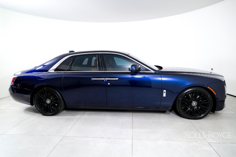 Used-2021-Rolls-Royce-Ghost