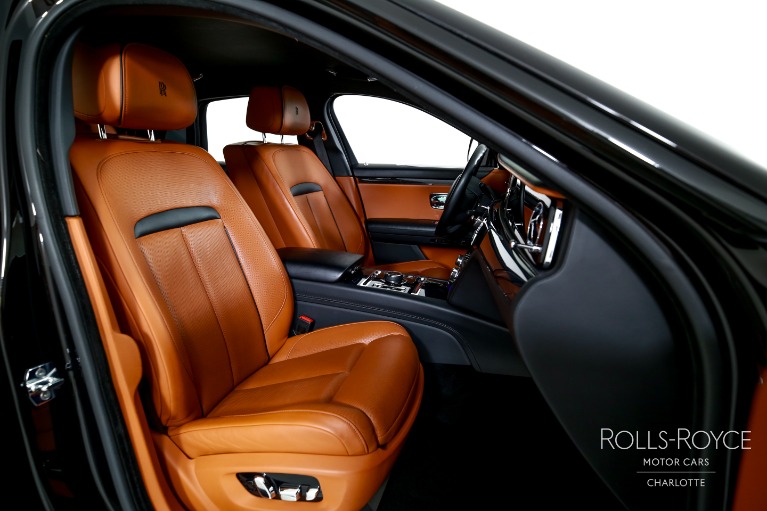 Used-2021-Rolls-Royce-Ghost