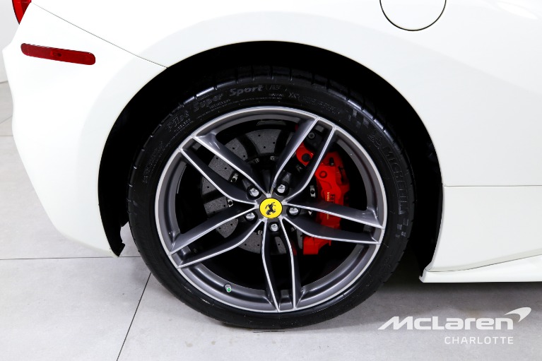 Used-2019-Ferrari-488-Spider