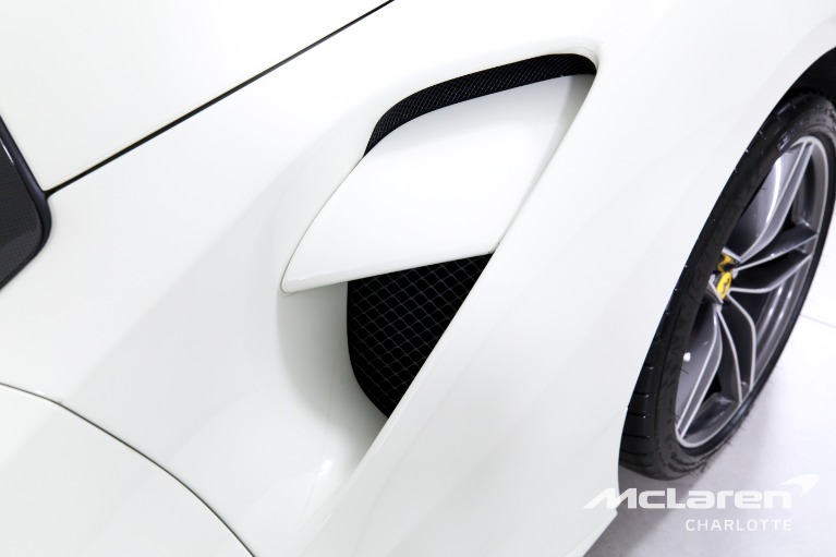 Used-2019-Ferrari-488-Spider