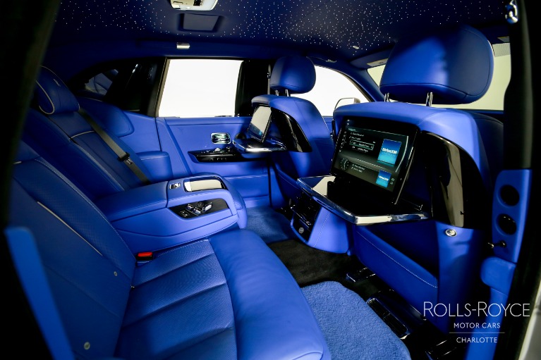 Used-2024-Rolls-Royce-Phantom