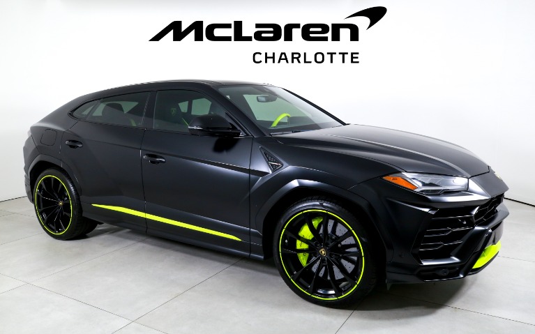 Used-2022-Lamborghini-Urus