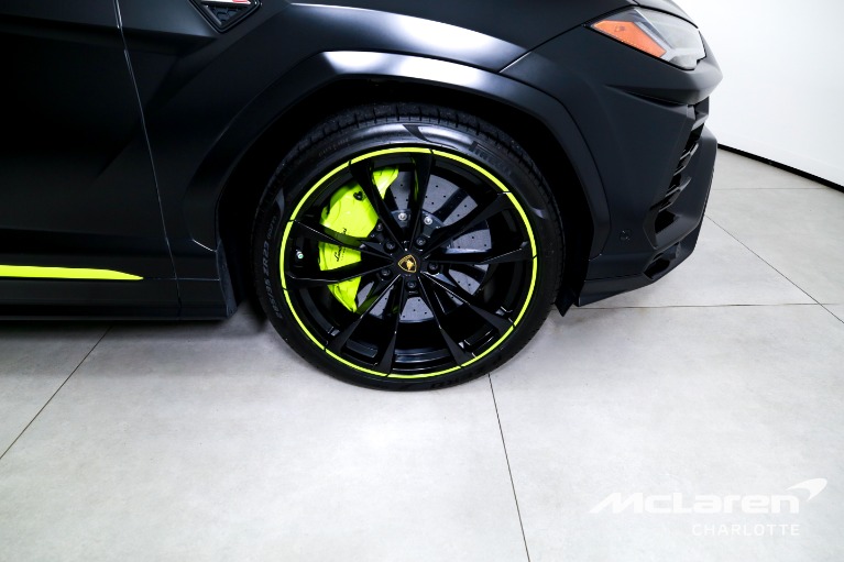 Used-2022-Lamborghini-Urus