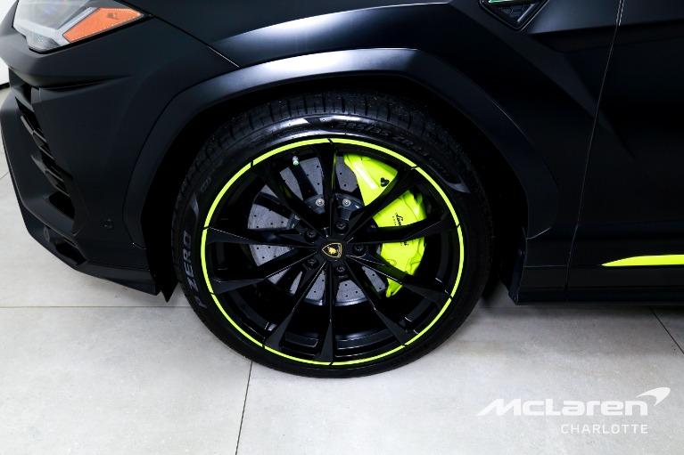 Used-2022-Lamborghini-Urus
