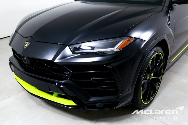 Used-2022-Lamborghini-Urus