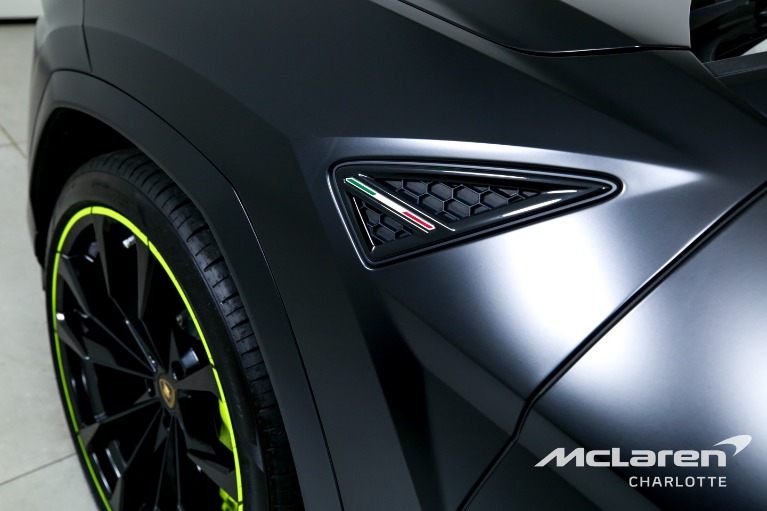 Used-2022-Lamborghini-Urus