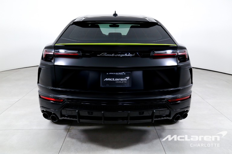 Used-2022-Lamborghini-Urus