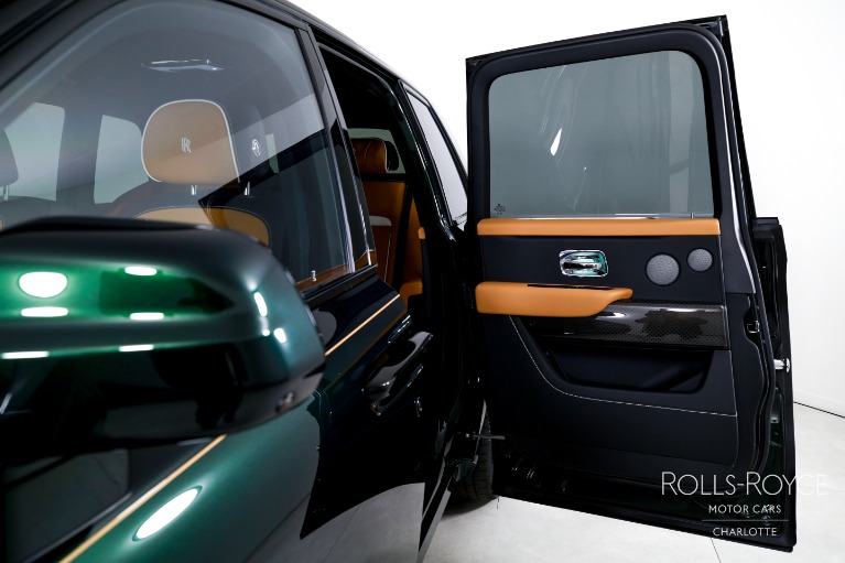 New-2027-Rolls-Royce-Black-Badge-Cullinan