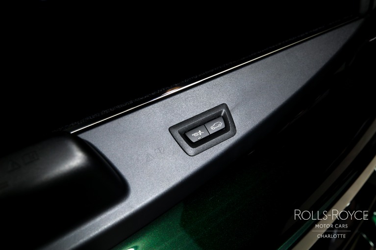 New-2027-Rolls-Royce-Black-Badge-Cullinan