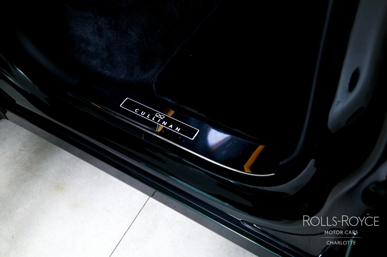 New-2027-Rolls-Royce-Black-Badge-Cullinan