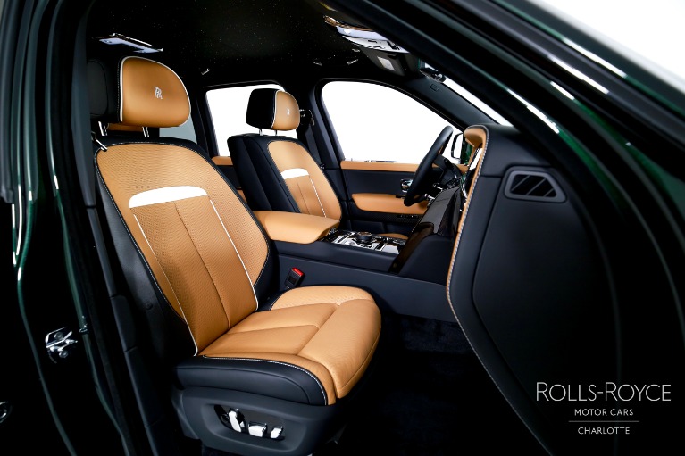New-2027-Rolls-Royce-Black-Badge-Cullinan