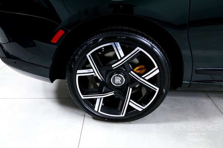 New-2027-Rolls-Royce-Black-Badge-Cullinan