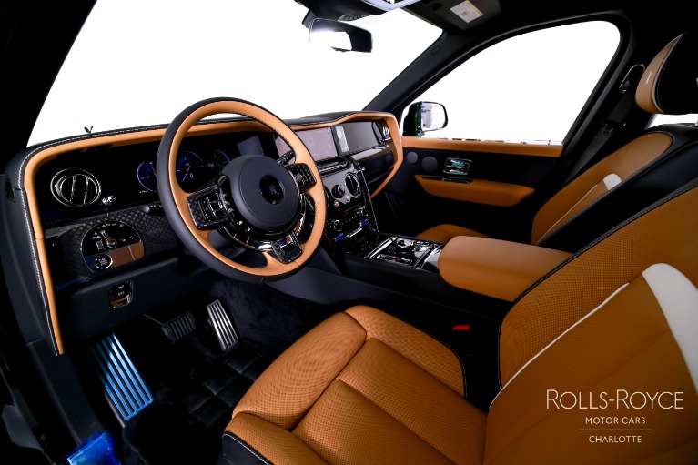 New-2027-Rolls-Royce-Black-Badge-Cullinan