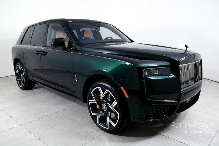 New-2027-Rolls-Royce-Black-Badge-Cullinan