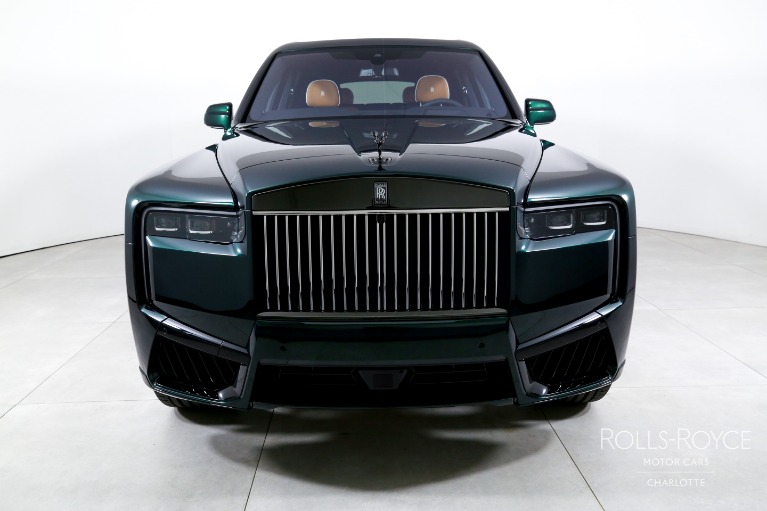 New-2027-Rolls-Royce-Black-Badge-Cullinan