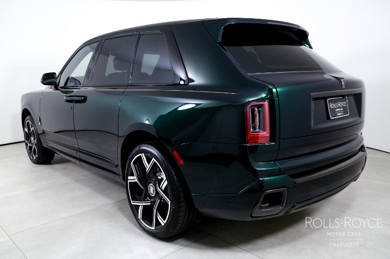 New-2027-Rolls-Royce-Black-Badge-Cullinan