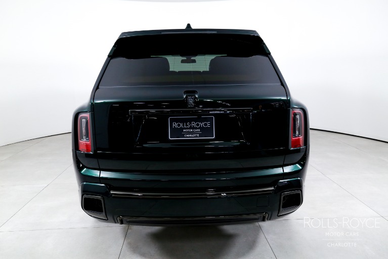 New-2027-Rolls-Royce-Black-Badge-Cullinan