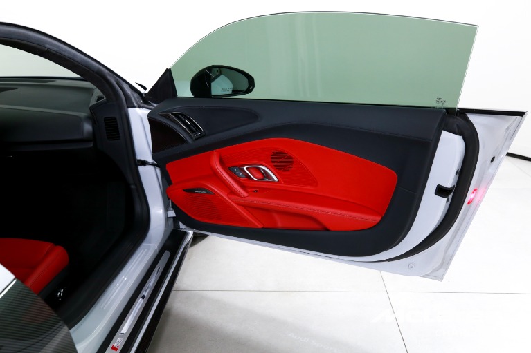 Used-2021-Audi-R8-52-quattro-V10-performance