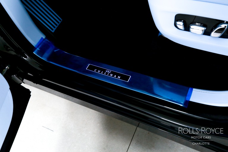 New-2027-Rolls-Royce-Black-Badge-Cullinan