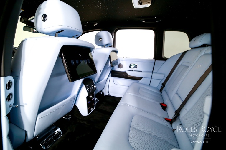 New-2027-Rolls-Royce-Black-Badge-Cullinan