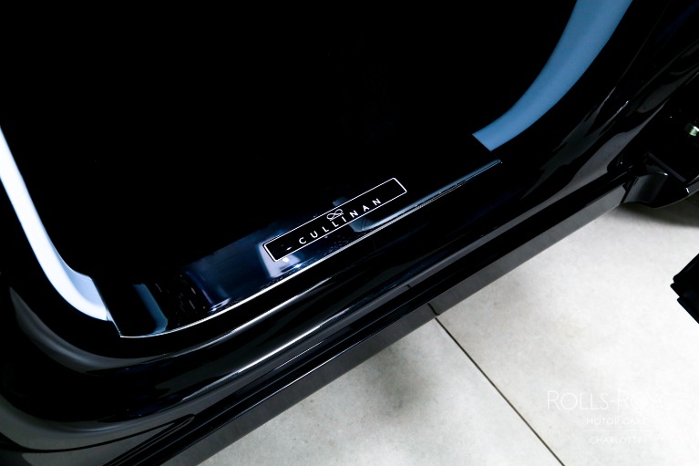 New-2027-Rolls-Royce-Black-Badge-Cullinan