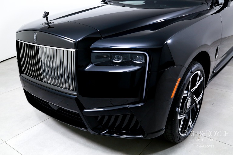 New-2027-Rolls-Royce-Black-Badge-Cullinan