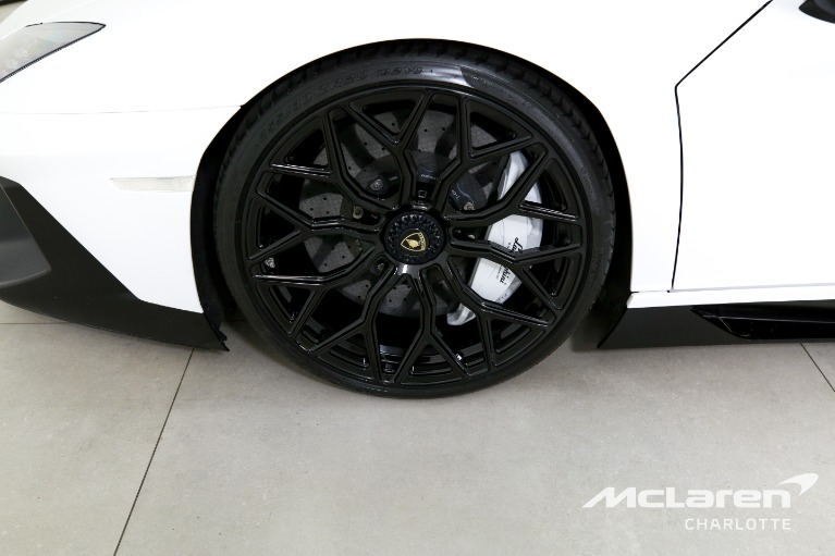 Used-2016-Lamborghini-Aventador-LP-750-4-SV