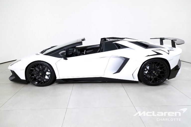 Used-2016-Lamborghini-Aventador-LP-750-4-SV