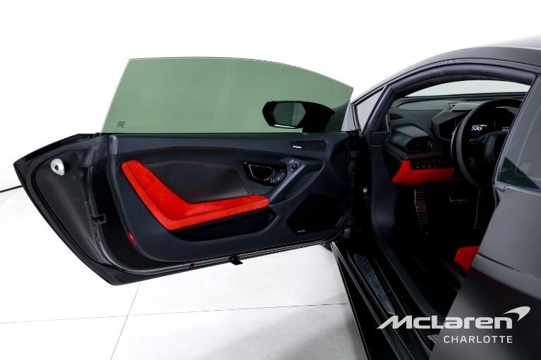 Used-2020-Lamborghini-Huracan-EVO