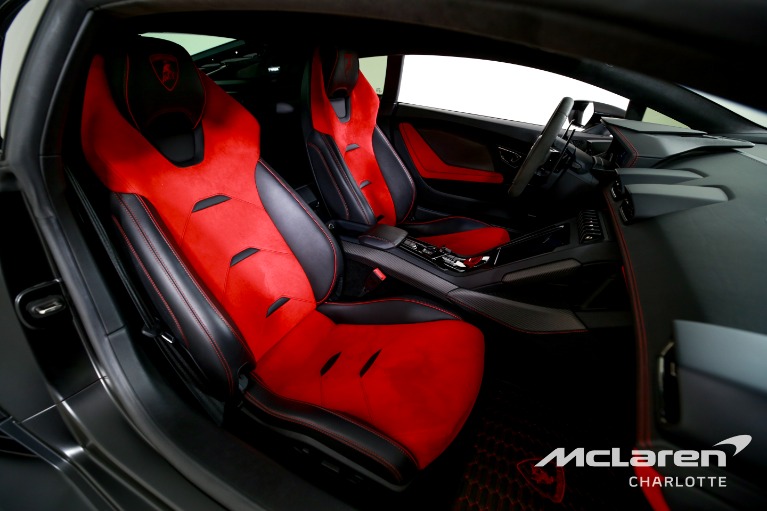 Used-2020-Lamborghini-Huracan-EVO
