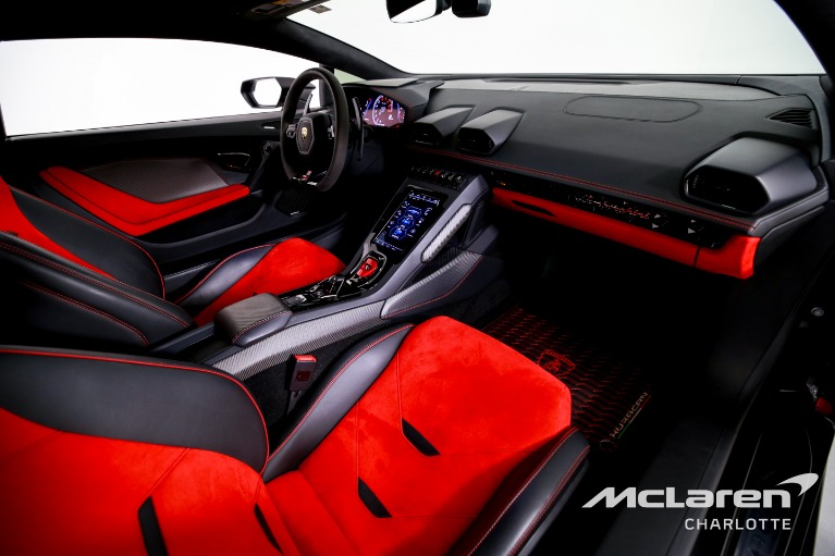 Used-2020-Lamborghini-Huracan-EVO