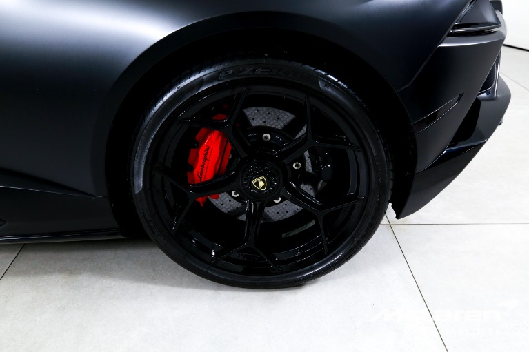 Used-2020-Lamborghini-Huracan-EVO