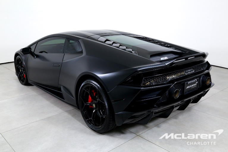 Used-2020-Lamborghini-Huracan-EVO
