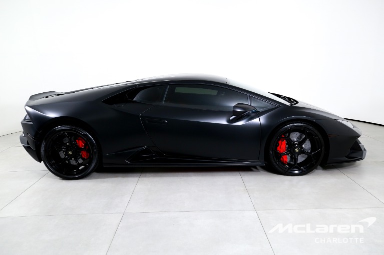 Used-2020-Lamborghini-Huracan-EVO