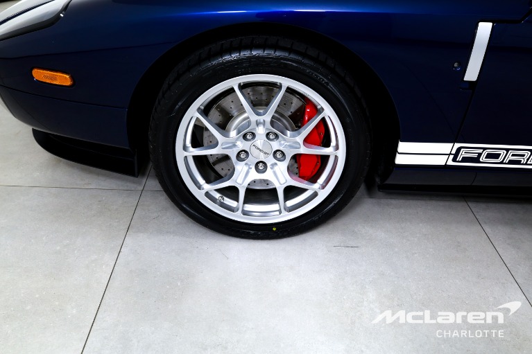 Used-2005-Ford-GT