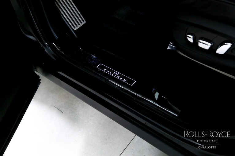 Used-2020-Rolls-Royce-Black-Badge-Cullinan