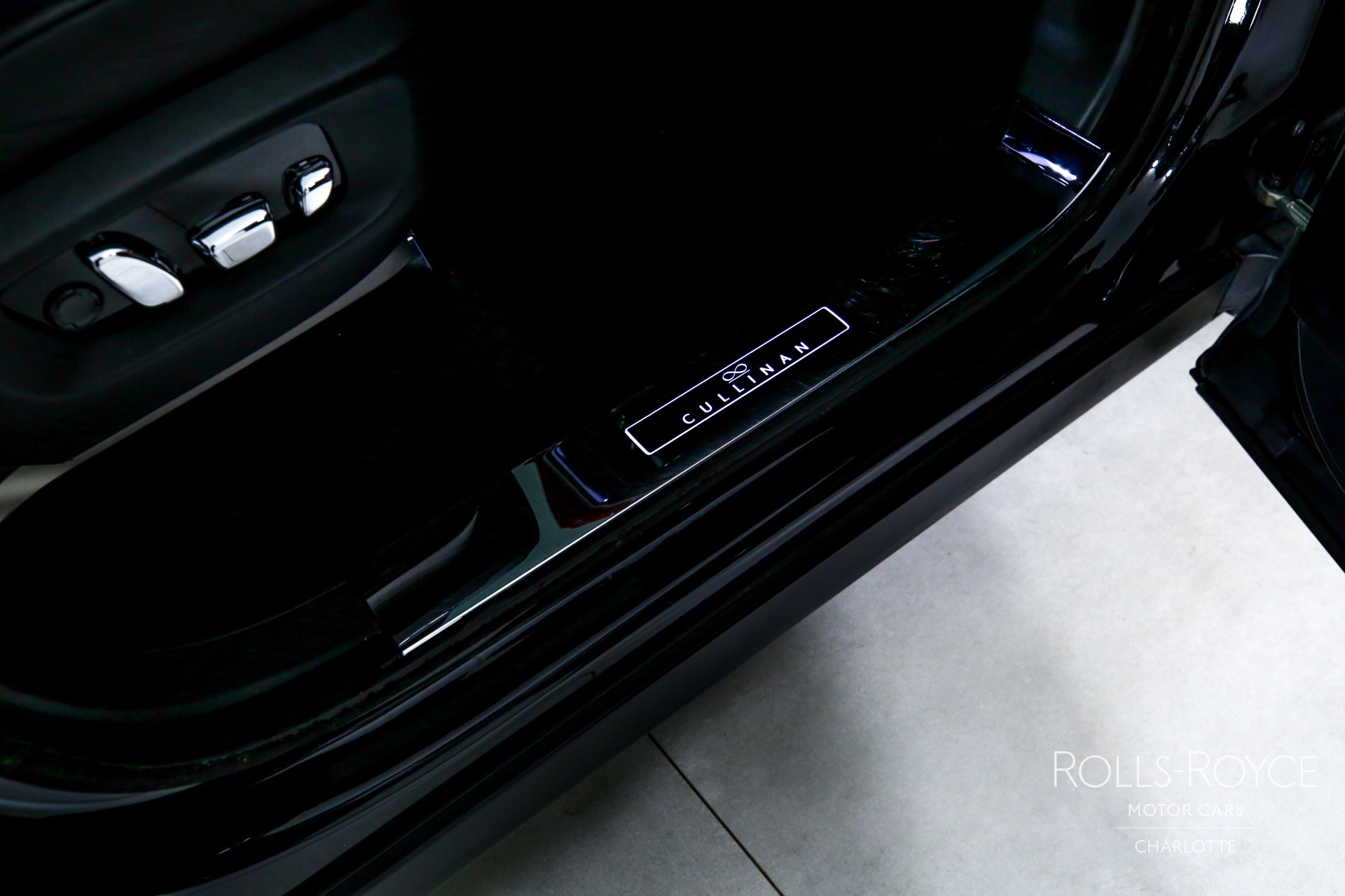 Used 2020 Rolls-Royce Black Badge Cullinan  | Charlotte, NC