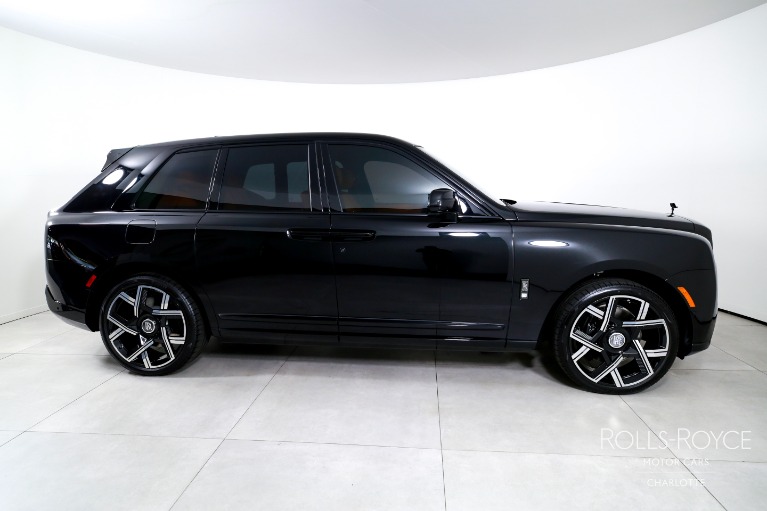 New-2027-Rolls-Royce-Black-Badge-Cullinan
