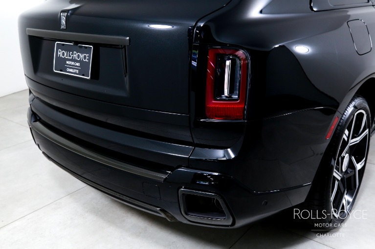 New-2027-Rolls-Royce-Black-Badge-Cullinan