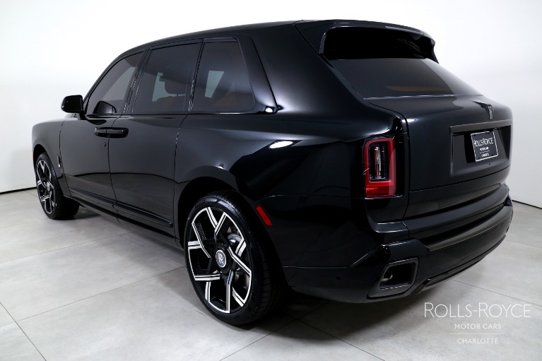 New-2027-Rolls-Royce-Black-Badge-Cullinan