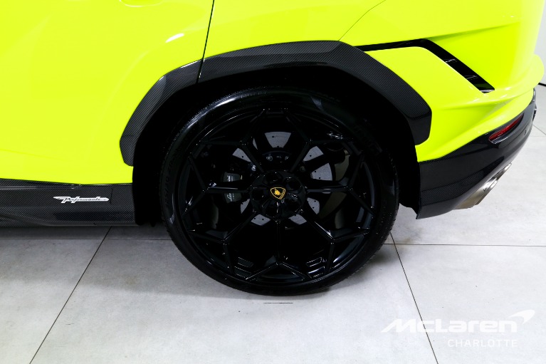 Used-2024-Lamborghini-Urus-Performante